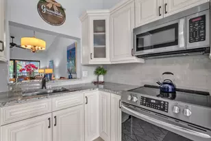 3318 Lucerne Park Dr, Greenacres, FL 33467 - Photo 9
