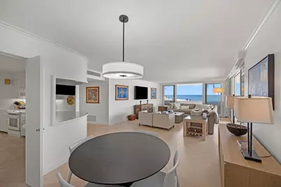 100 Sunrise Avenue #212, Palm Beach, FL 33480 - Photo 5