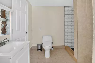 806 NE 2nd Avenue, Delray Beach, FL 33444 - Photo 23