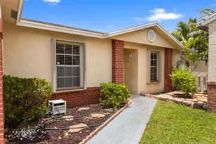 13945 Langley Pl, Davie, FL 33325 - Photo 1