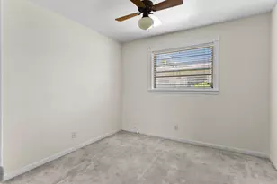 880 E Acre Dr, Plantation, FL 33317 - Photo 9