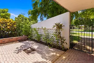 880 E Acre Dr, Plantation, FL 33317 - Photo 5