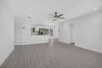 514 Riverside Drive, Palm Beach Gardens, FL 33410 - Photo 5