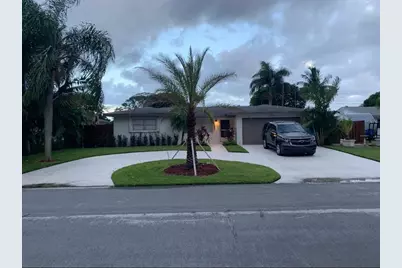 1072 SW 25th Avenue, Boynton Beach, FL 33426 - Photo 1