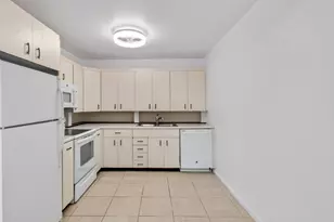 4028 Hythe B, Boca Raton, FL 33434 - Photo 21