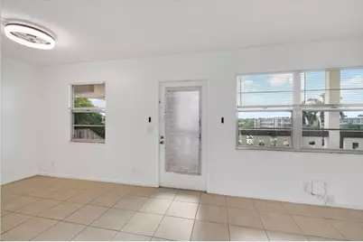 4028 Hythe B, Boca Raton, FL 33434 - Photo 11