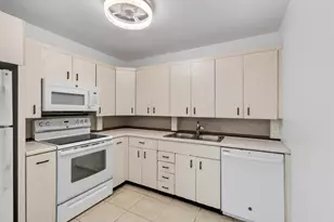 4028 Hythe B, Boca Raton, FL 33434 - Photo 21