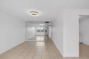4028 Hythe B, Boca Raton, FL 33434 - Photo 3