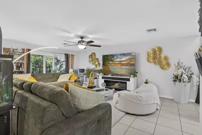 6021 Adriatic Way, West Palm Beach, FL 33413 - Photo 15