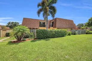 1119 11th Ln, Palm Beach Gardens, FL 33418 - Photo 1