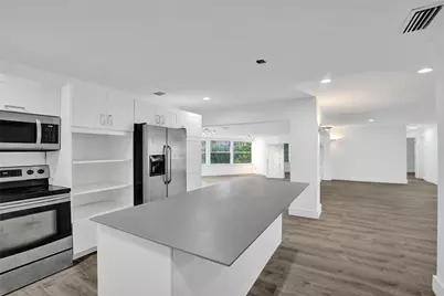 5981 NE 22nd Way, Fort Lauderdale, FL 33308 - Photo 9