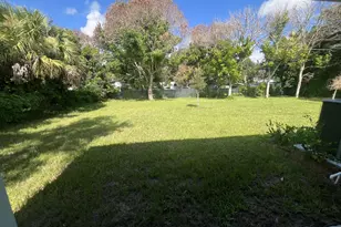 311 N 16th St, Fort Pierce, FL 34950 - Photo 13