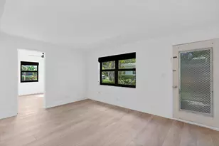 241 NE 10th St, Delray Beach, FL 33444 - Photo 3