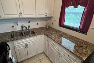 120 Coventry E, West Palm Beach, FL 33417 - Photo 9