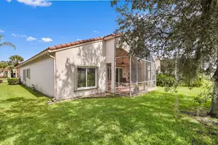 390 NW Breezy Point Loop, Port Saint Lucie, FL 34986 - Photo 19