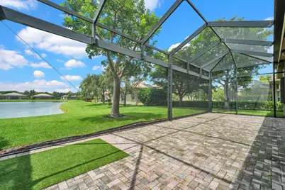 10469 Whitewind Circle, Boynton Beach, FL 33473 - Photo 17