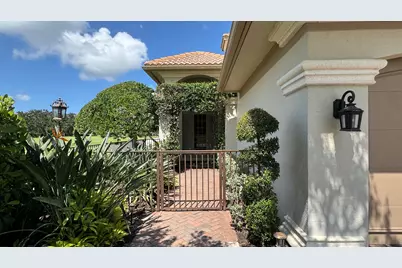 102 SE Rio Palermo, Port Saint Lucie, FL 34984 - Photo 3