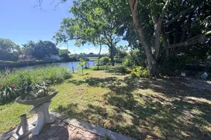 2060 NW 37th St, Oakland Park, FL 33309 - Photo 9