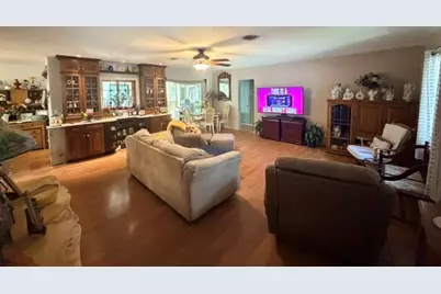 2060 NW 37th Street, Oakland Park, FL 33309 - Photo 13