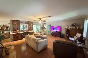 2060 NW 37th St, Oakland Park, FL 33309 - Photo 13