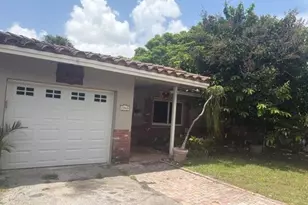 2060 NW 37th St, Oakland Park, FL 33309 - Photo 11