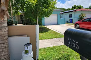 5165 SW 10th Ct, Margate, FL 33068 - Photo 3