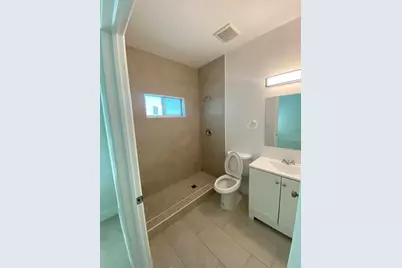 2594 NW 20th Street #B, Fort Lauderdale, FL 33311 - Photo 11