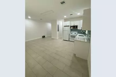 2594 NW 20th Street #B, Fort Lauderdale, FL 33311 - Photo 3