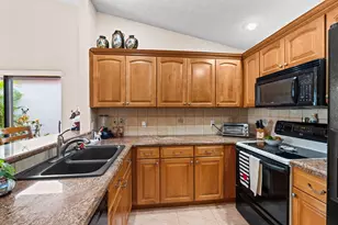 21082 Rustlewood Ave, Boca Raton, FL 33428 - Photo 9