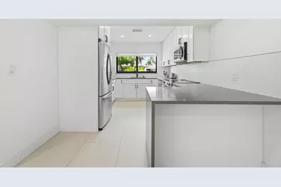 1333 SE 8th Street, Deerfield Beach, FL 33441 - Photo 9