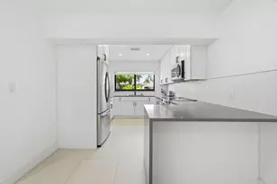 1333 SE 8th St, Deerfield Beach, FL 33441 - Photo 9