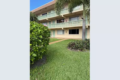 400 Village Green Circle W #105, Palm Springs, FL 33461 - Photo 3