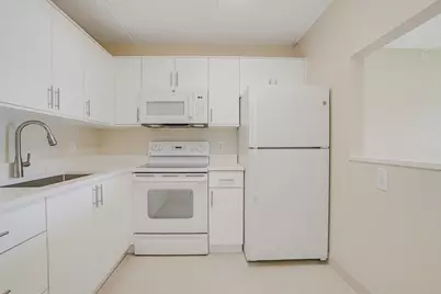 400 Village Green Circle W #105, Palm Springs, FL 33461 - Photo 15