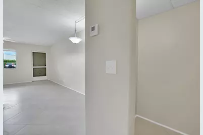 400 Village Green Circle W #105, Palm Springs, FL 33461 - Photo 19