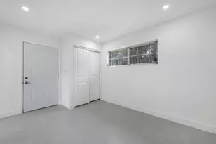 321 NW 21st Ave, Miami, FL 33125 - Photo 9