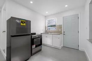 321 NW 21st Ave, Miami, FL 33125 - Photo 3