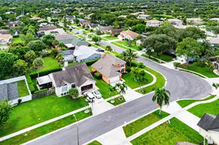 139 Royal Pine Cir S, Royal Palm Beach, FL 33411 - Photo 27