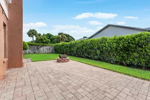 139 Royal Pine Cir S, Royal Palm Beach, FL 33411 - Photo 37