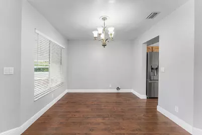 139 Royal Pine Circle S, Royal Palm Beach, FL 33411 - Photo 7