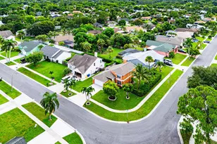 139 Royal Pine Cir S, Royal Palm Beach, FL 33411 - Photo 47