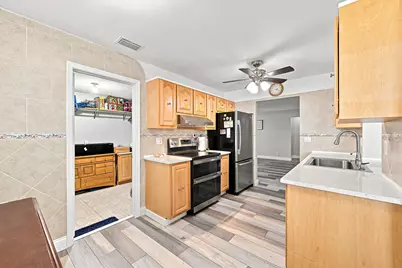 8960 NW 12th Place, Plantation, FL 33322 - Photo 11