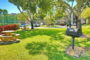 9968 N Belfort Cir, Tamarac, FL 33321 - Photo 7
