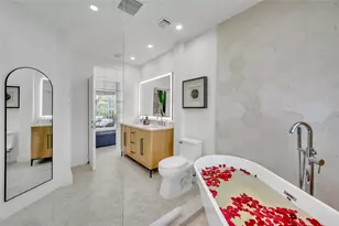 1700 Marietta Dr, Fort Lauderdale, FL 33316 - Photo 15