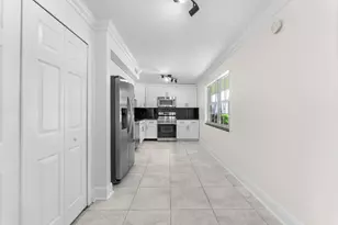 4240 Oaks Terrace, Pompano Beach, FL 33069 - Photo 5