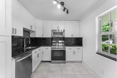 4240 Oaks Terrace #103, Pompano Beach, FL 33069 - Photo 9