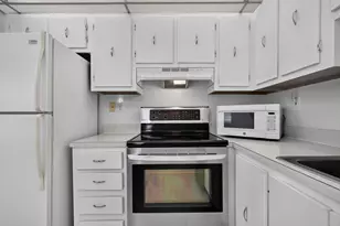 40 Burgundy A, Delray Beach, FL 33484 - Photo 15