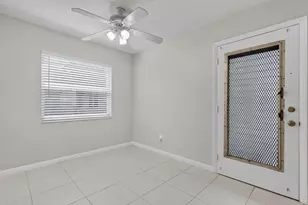 40 Burgundy A, Delray Beach, FL 33484 - Photo 9