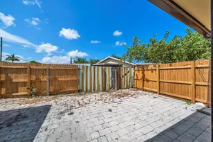 221 NW 43rd Pl, Deerfield Beach, FL 33064 - Photo 31