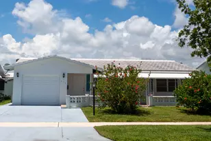 715 SW 18th St, Boynton Beach, FL 33426 - Photo 1