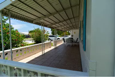 715 SW 18th Street, Boynton Beach, FL 33426 - Photo 3